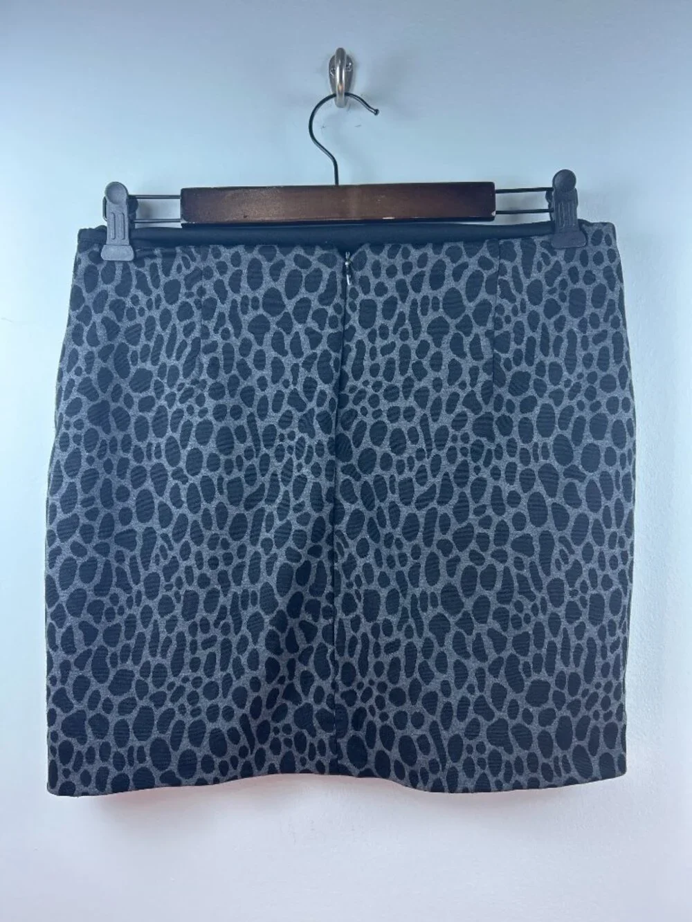 Banana Republic Petite Leopard Print Pencil Skirt Size 4P